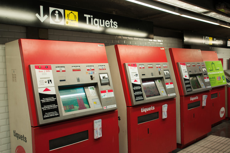 Metro ticket machine barcelona