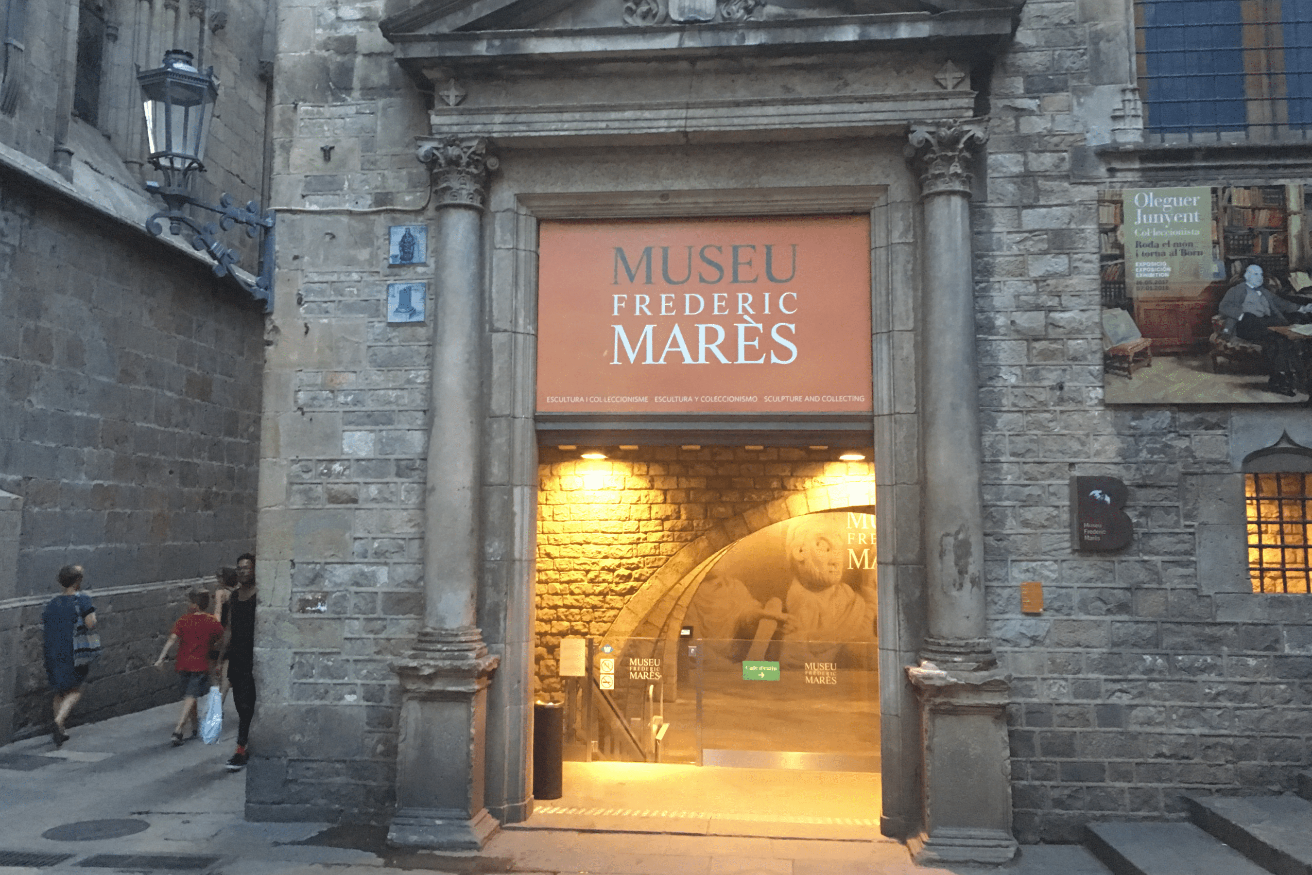 Entrance museum frederic marés Barcelona